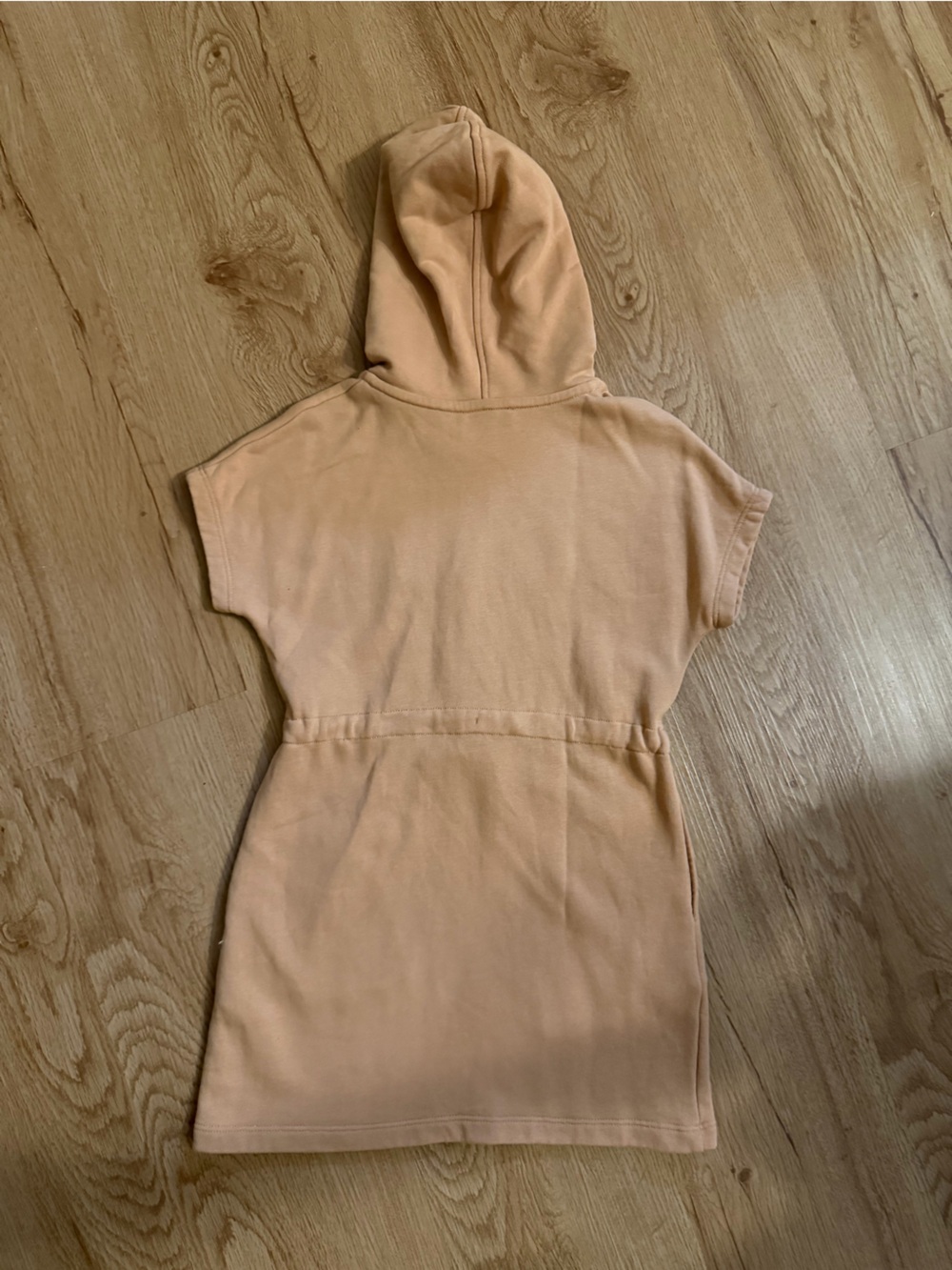 Chloé Girls Logo Short Sleeve Romper Dress w/ Pockets — Sandy Beige | Size 5 - Picture 2 of 7